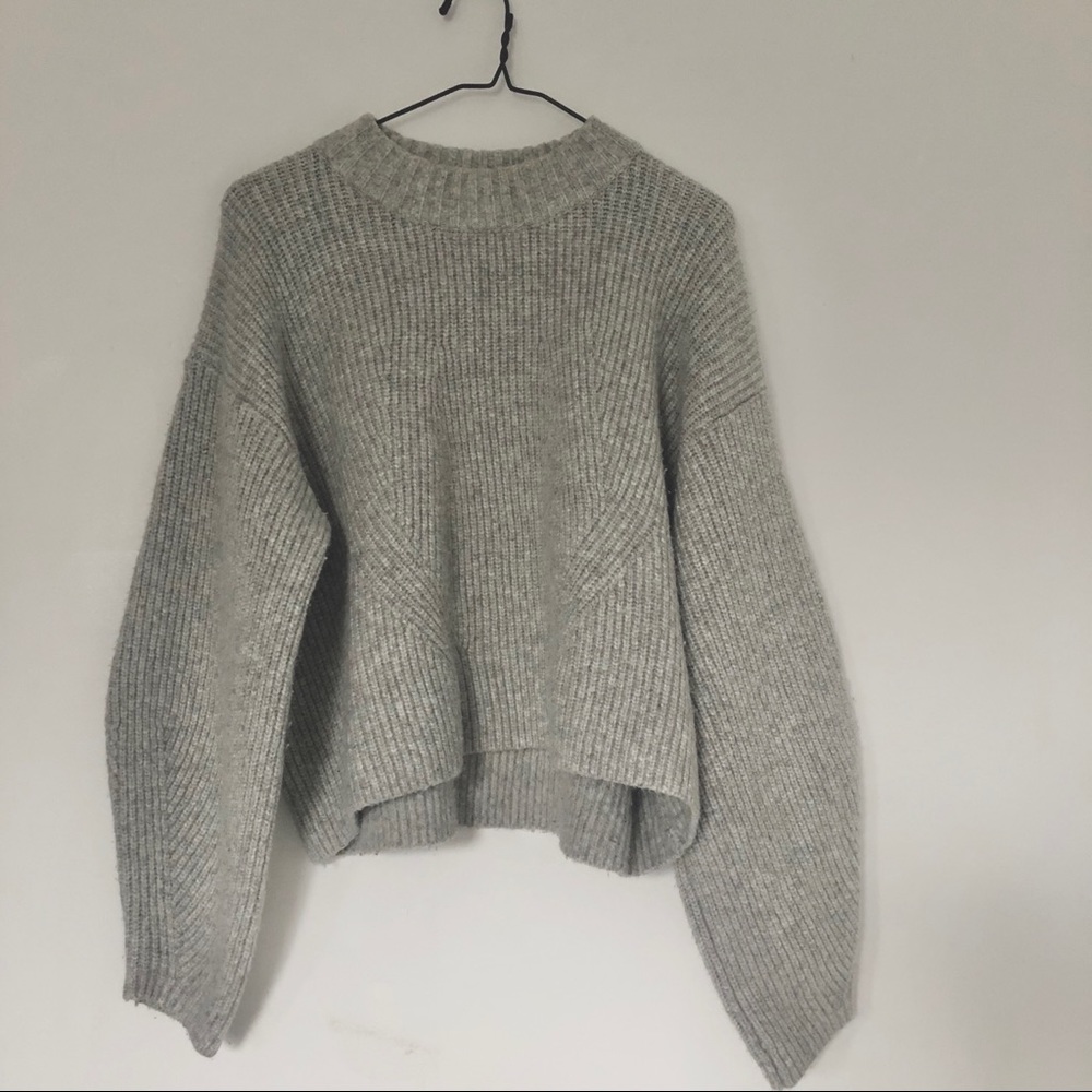 H&M light grey knitted sweater